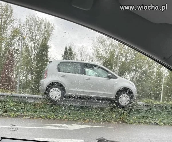 Ktoś miał wypadek...