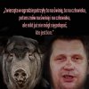 Niczym się od siebie nie różnią wypisz wymaluj tacy sami.