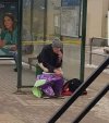 Autobus spóźnia się.