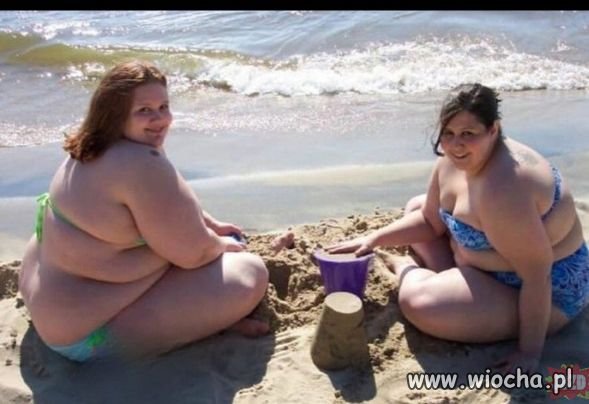 Plaża, drinki i dziewczynki.