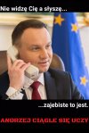 On się ciągle uczy