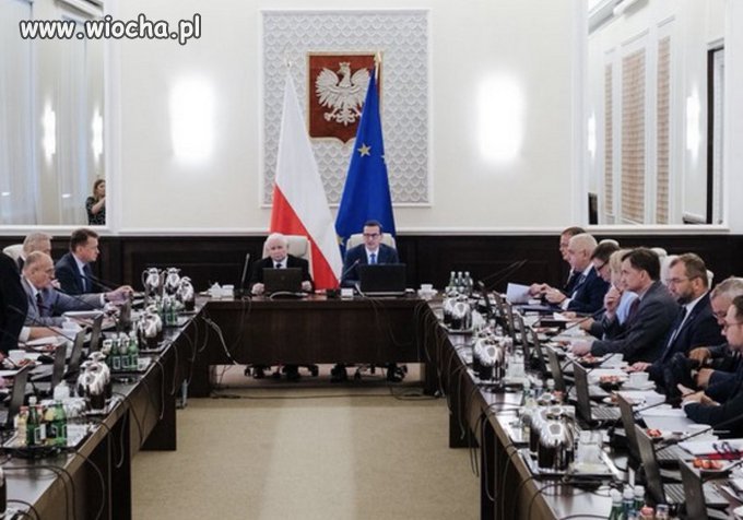 Hit internetowych memów
