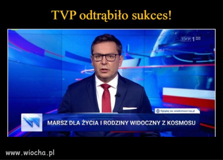 Powinno być: głupotę polityków PiS widać z kosmosu