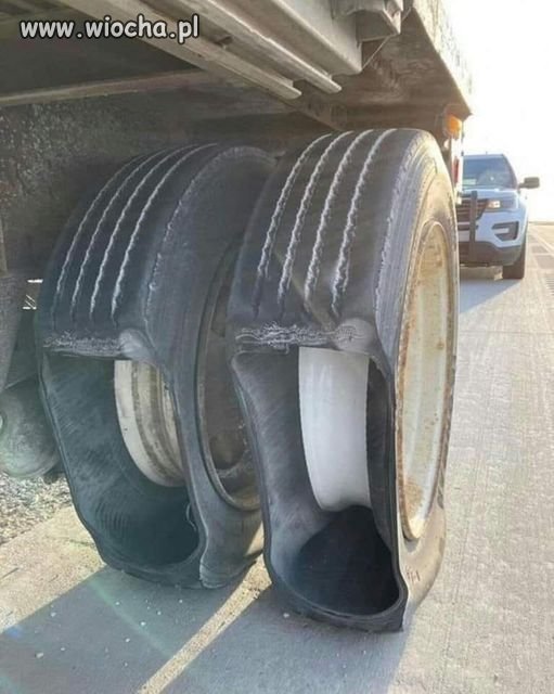 Pierwszy kamieniem rzuca ten,