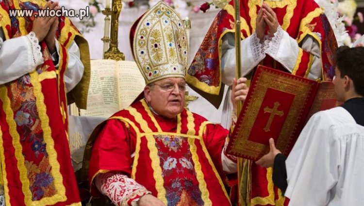 Wygłasza kazanie o głodzie i biedzie w Afryce