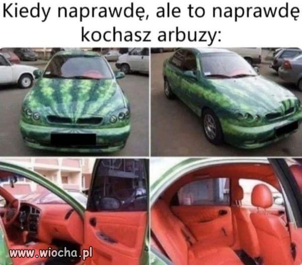 Arbuz na kółkach