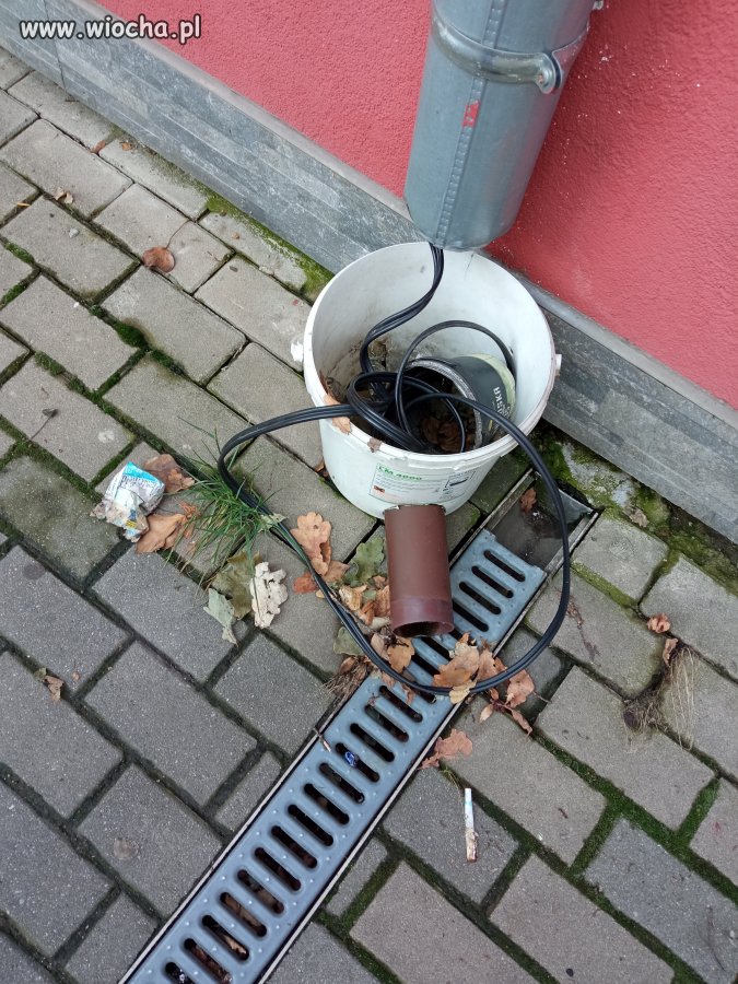 Prąd w rynnie plynie