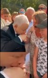 Sam siebie pocałował w rękę