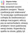 Sredniowiecze Kaczynskiego, czuje sie atakowane...