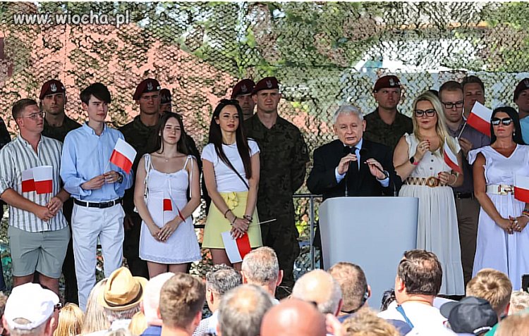 Oskarek. Ten typ wzbudza u mnie odruchy wymiotne!!