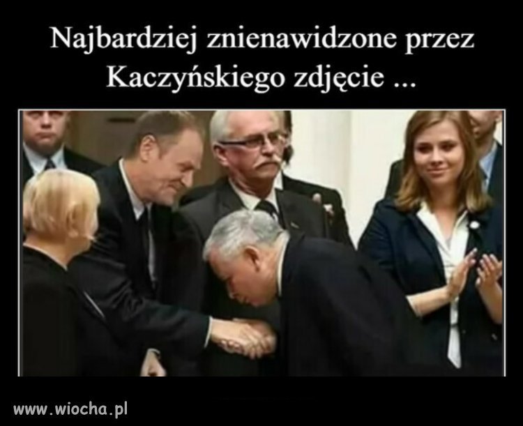 Pokłon karakana, przed europejskim politykiem...