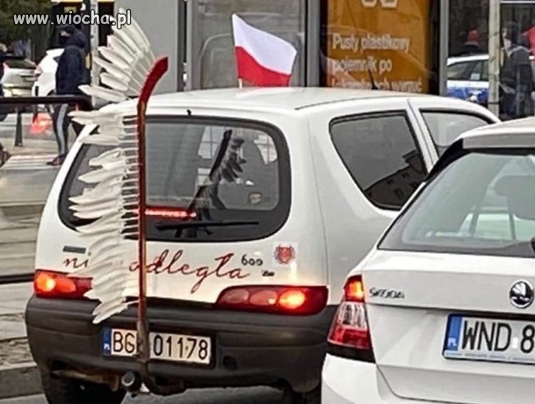 Po tablicach widać 