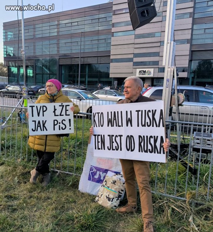 Proste i dosadne hasła, przede wszystkim to z prawej!