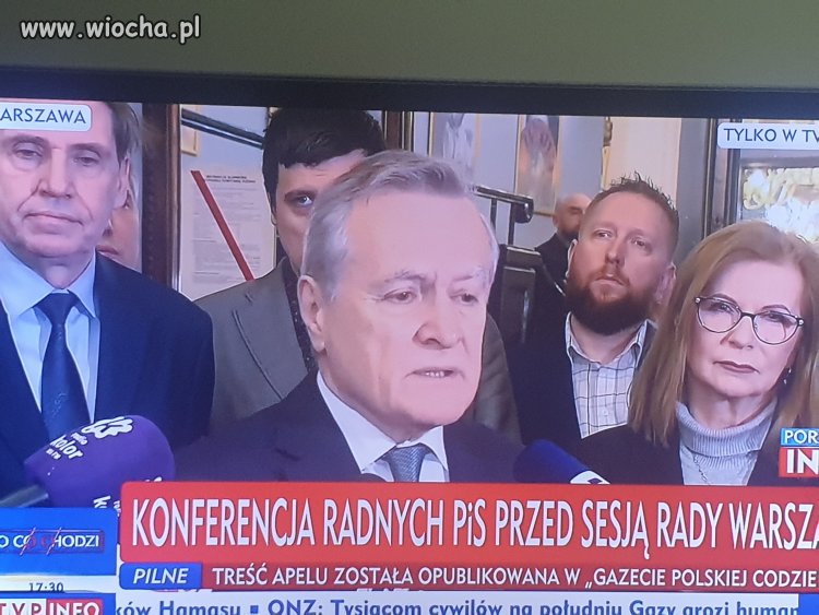 Kwik pisoskich odrywanych ryjów od koryta