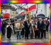 żal tych ludzi ze spranymi mózgami