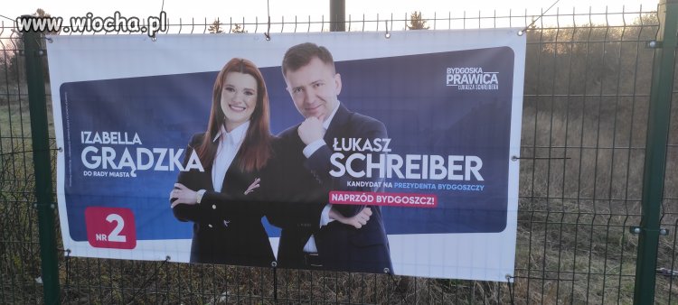 Czyżby ktoś się wstydził swojej parti? 
