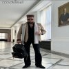 Ten koleś to po prostu mistrz kiczu...