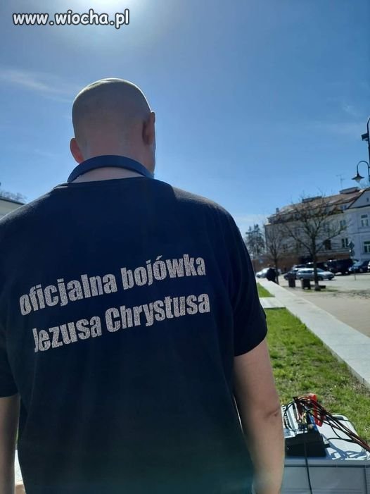 Co za "buk" który potrzebuje pomocy takich idiotów