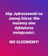 Po uszy umaczany w pogoni za mamoną i władzą. 