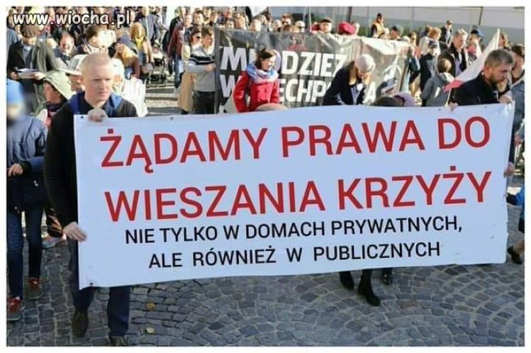 Bój się boga! W domach publicznych bez krzyża??