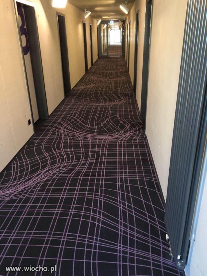 Pewien hotel uczy życia w trzeźwości.