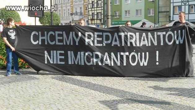Jak dla mnie to ani jednych ani drugich.