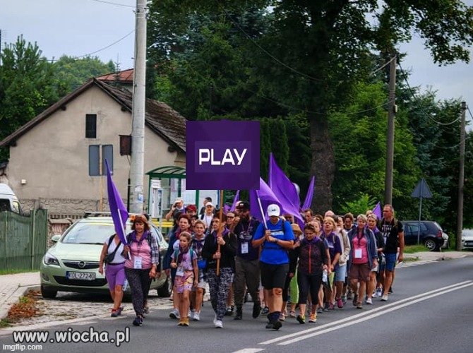 Cała parafia przechodzi do PLAY