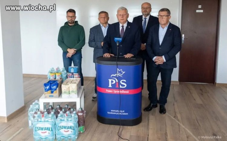 Zrzucili się i rzucili.
