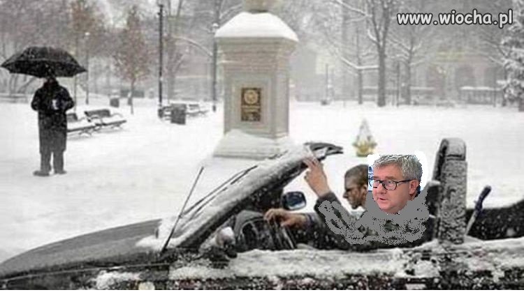 Czarnecki uchwycony w drodze do Brukseli