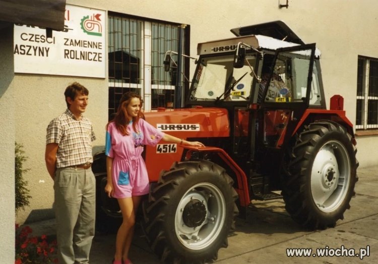 Interes życia ciągnik Ursus 4514, a przy nim ówczesna Miss Polonia 