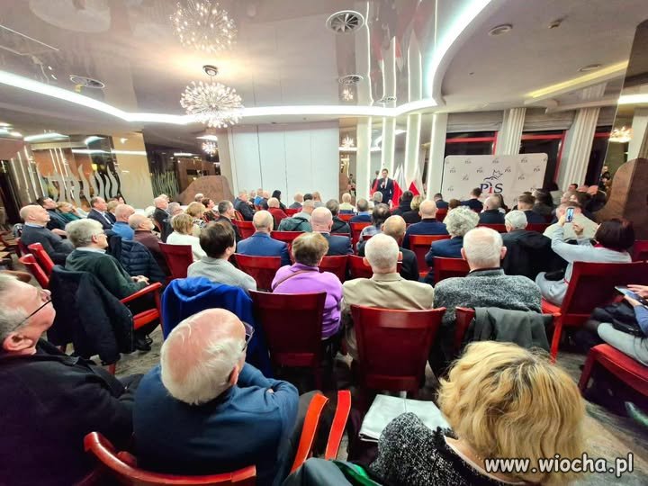 Młodzież jak zwykle dopisała na spotkaniu z pisowcami.