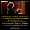 Klecha pierwszy chce wiedzieć co w trawie piszczy!