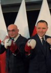 Ten też walczy ...z ostrym cieniem mgły?
