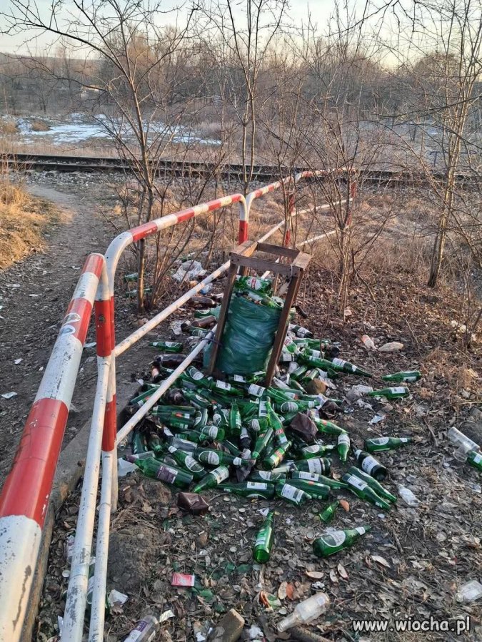 Ktoś za sprzątanie pieniądze bierze 
