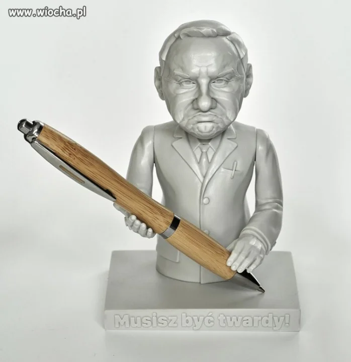 Już stawiają Dudzie pomniki