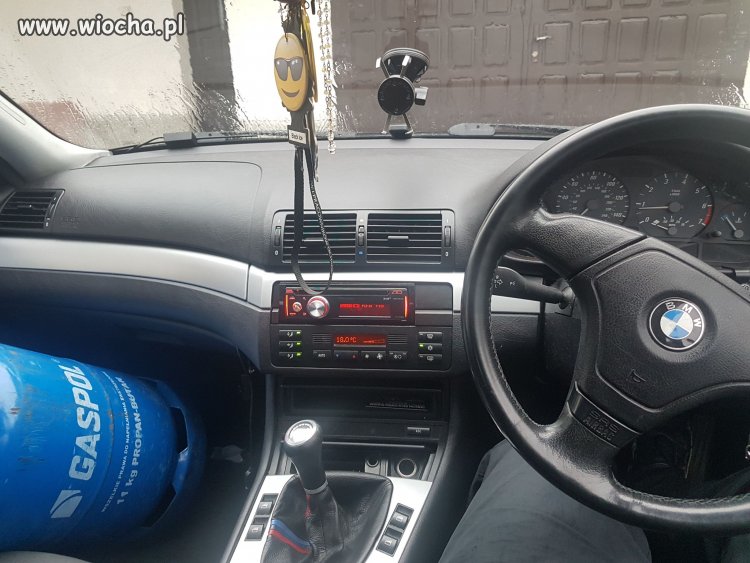 BMW z wiejskim podtlenkiem azotu 