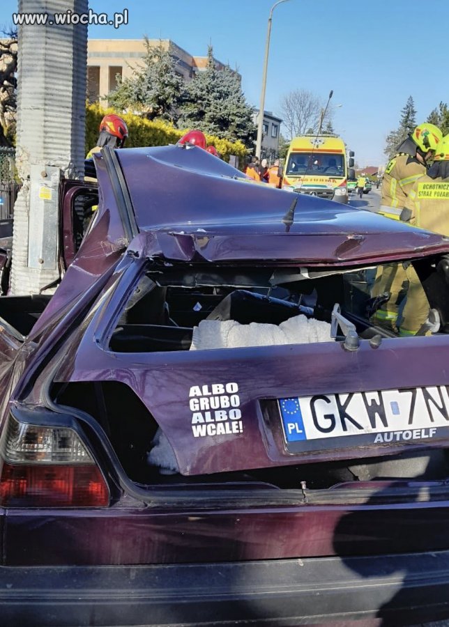 Do szpitala trafiła także dwójka pasażerów.