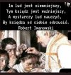 Im naród głupszy Tym bardziej religijny ...