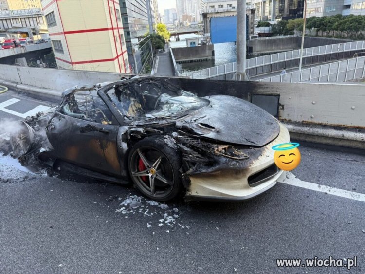 Mężczyzna zbierał 10 lat na wymarzone ferrari