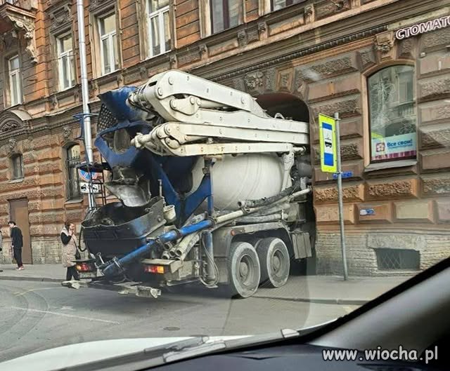 Ja nie wjadę?!... Potrzymaj mi piwo!