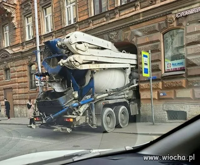 Ja nie wjadę?!... Potrzymaj mi piwo!