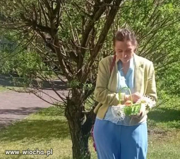 Kobieta z jajami.