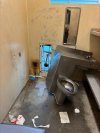 Więźniowie uciekli z aresztu dziurą po wyrwanym WC