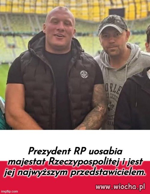 To ten pan w czapce będzie wręczał