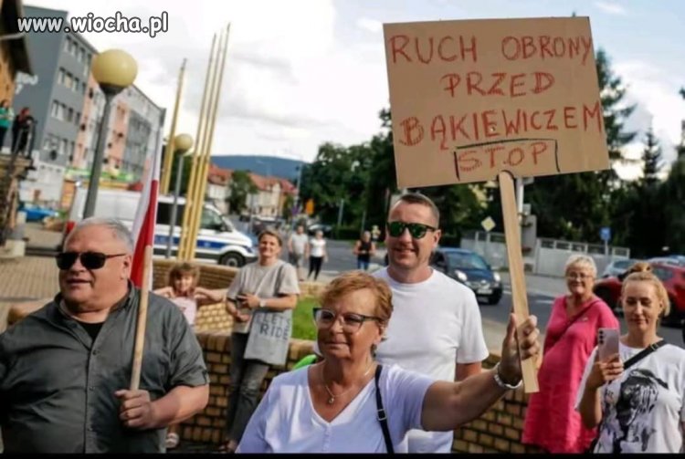 Co tak śmierdzi?... Duda Bąka puścił