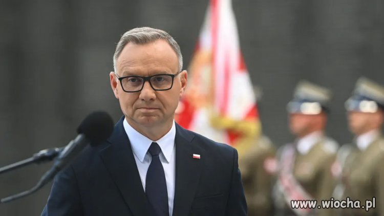 Duda odebrał odznaczenie Jolancie Lange