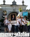 Jak to się nazywa? Bałwanochwalstwo?