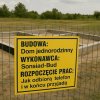 Fundamenty obsypane a nie pomalowane
