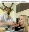 Każdy chłop przy tej pani 