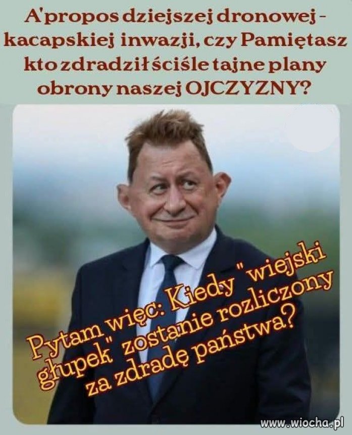 Ten wiejski głupek już dawno powinien siedzieć !